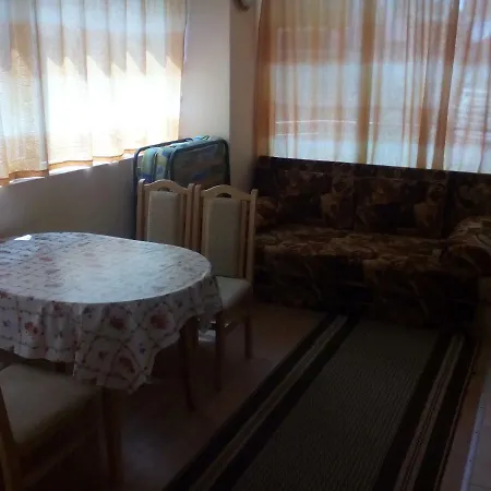 Daskalova Apartment *
